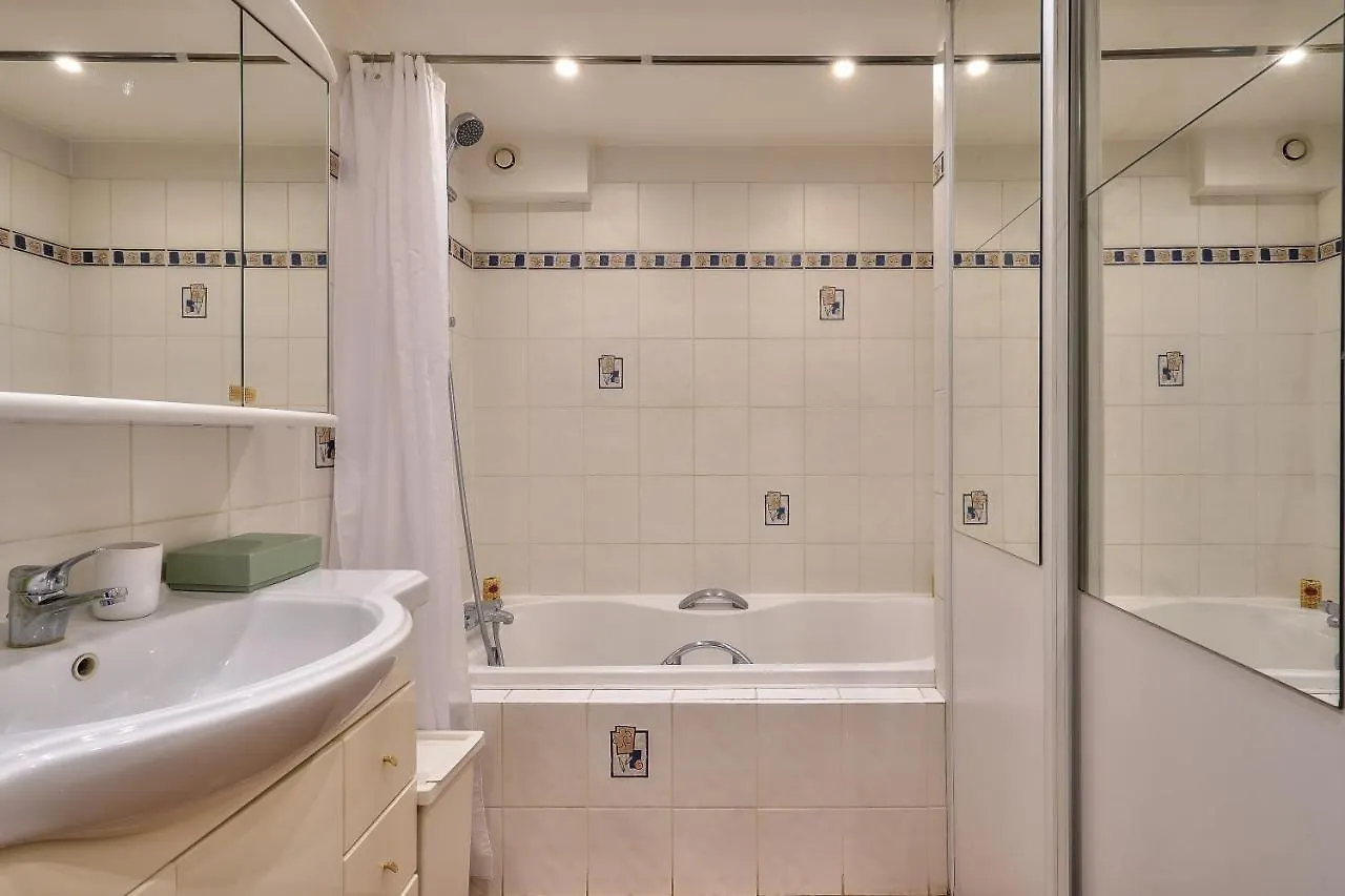 Apartmán The Perfect Parisian 2 Bdrs Flat At Le Marais 0*, Paříž