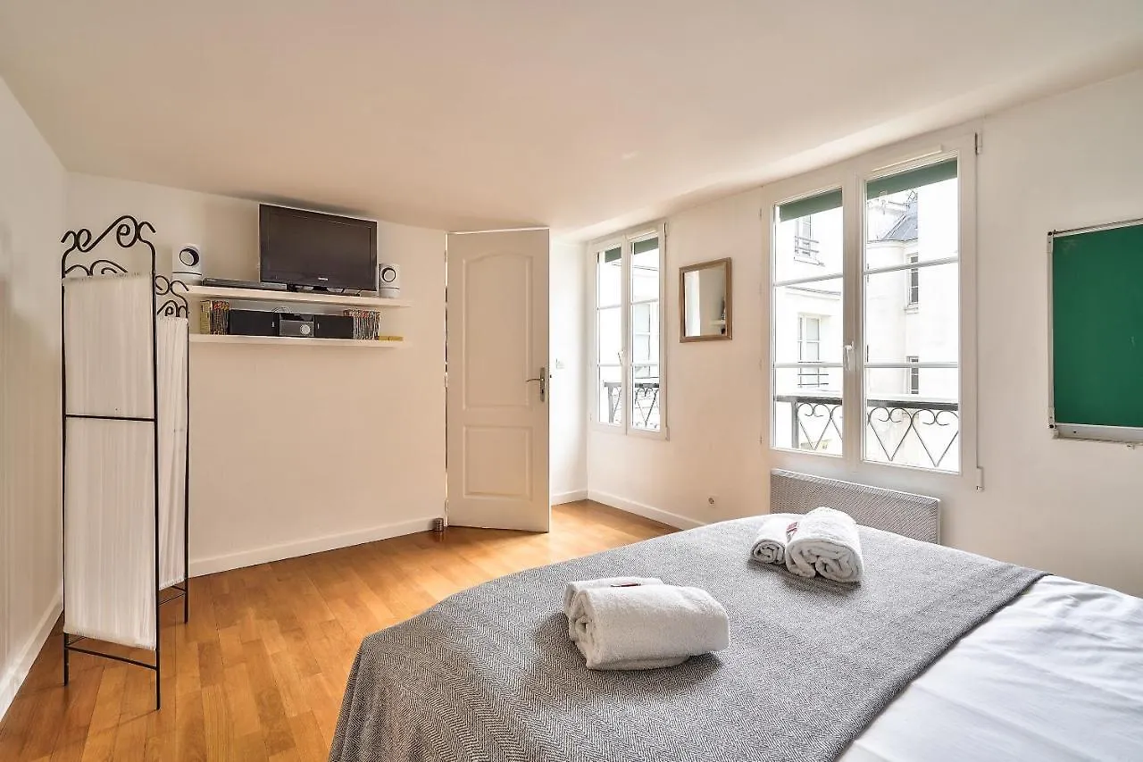 Appartamento The Perfect Parisian 2 Bdrs Flat At Le Marais Parigi