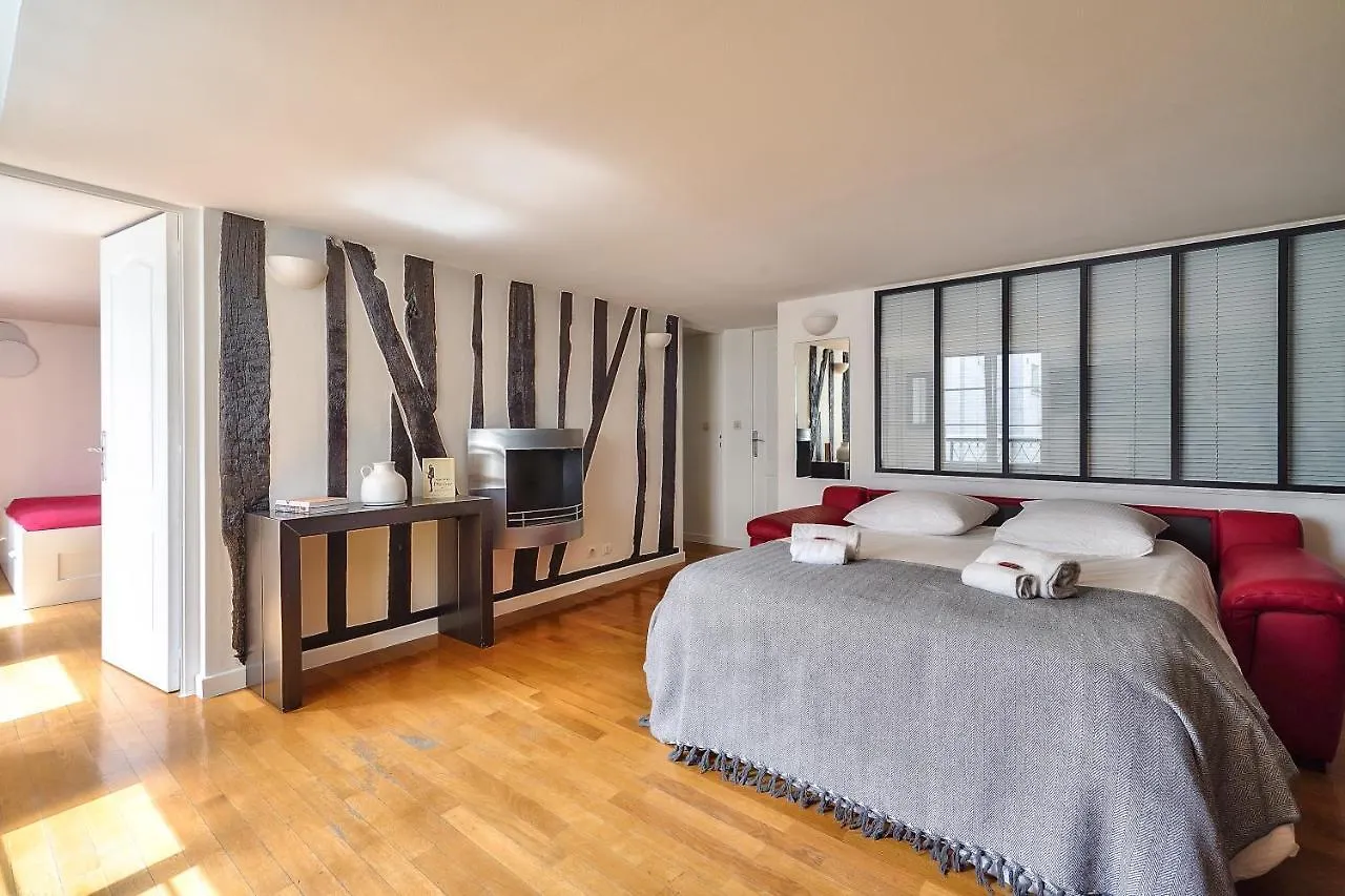 Appartamento The Perfect Parisian 2 Bdrs Flat At Le Marais  Parigi